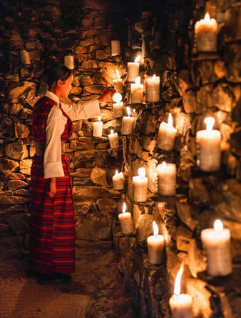 amankora-bhutan-gangtey-lodge-potato-shed-dinner.jpg